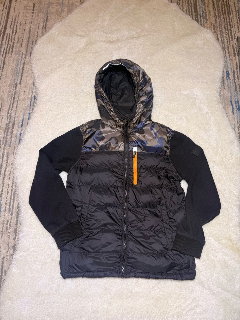 Michael Kors Boys Puffer Jacket black/camo Camo Zip Lined Down Fill Hood 14/16